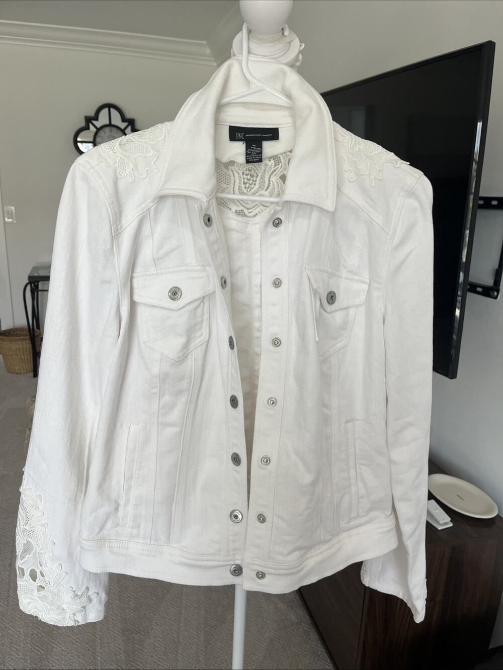 INC Women SZ M White Jean Jacket Lace Stretch Cowgirl Boho Snap Front Classic